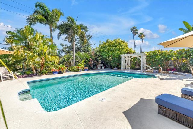 14261 PASSAGE WAY, Seminole, FL 33776