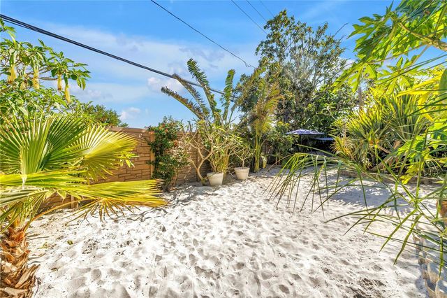 14261 PASSAGE WAY, Seminole, FL 33776