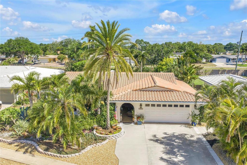 14261 PASSAGE WAY, Seminole, FL 33776