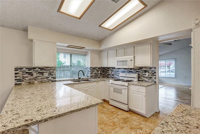 2627 E Avenue Q15, Palmdale, CA 93550