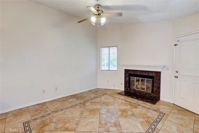 2627 E Avenue Q15, Palmdale, CA 93550