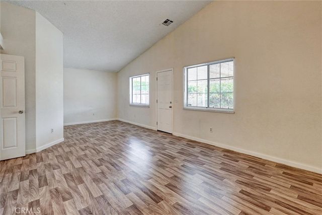 2627 E Avenue Q15, Palmdale, CA 93550