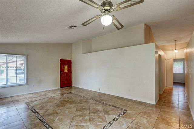 2627 E Avenue Q15, Palmdale, CA 93550