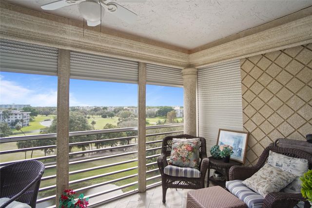 3510 Oaks Way 802, Pompano Beach, FL 33069