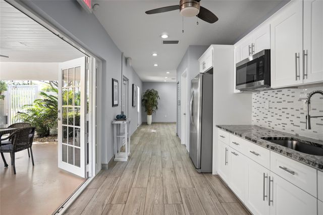 3510 Oaks Way 802, Pompano Beach, FL 33069