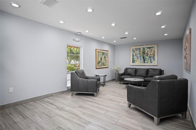 3510 Oaks Way 802, Pompano Beach, FL 33069