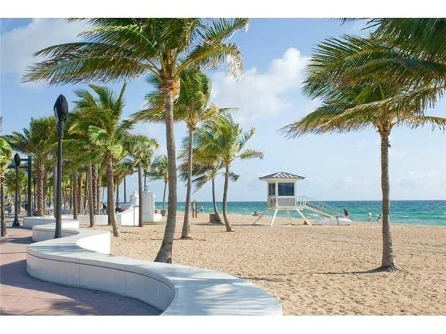 3510 Oaks Way 802, Pompano Beach, FL 33069