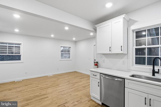 48 5 TH ST, Fords, NJ 08863