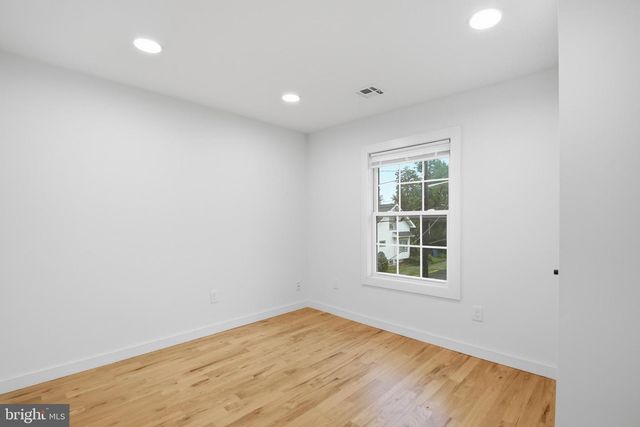 48 5 TH ST, Fords, NJ 08863