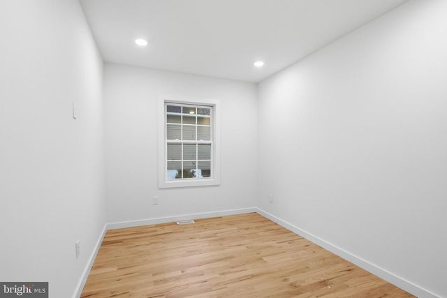 48 5 TH ST, Fords, NJ 08863