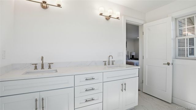 100 Rogers Avenue 802, Westhampton Beach, NY 11978