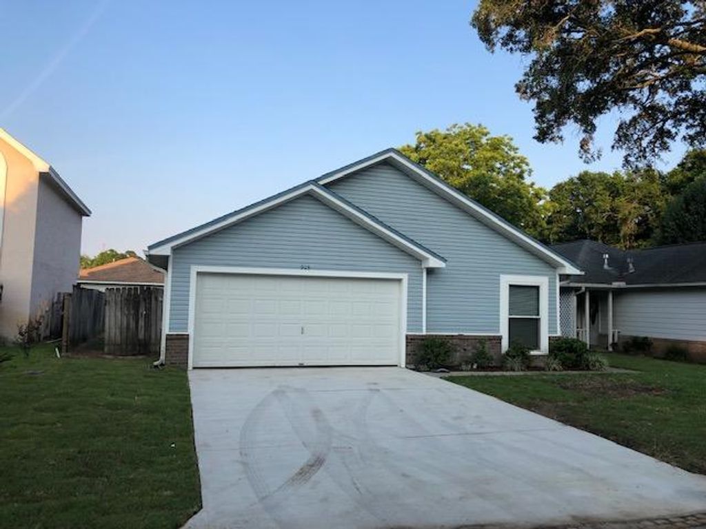 903 Lawton Court, Fort Walton Beach, FL 32547