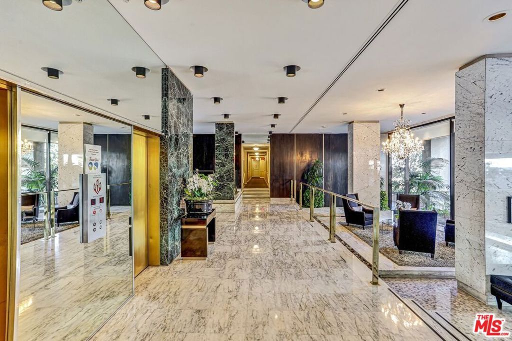 Image 40 of property listing at 10450 Wilshire Boulevard 10J, Los Angeles, CA 90024