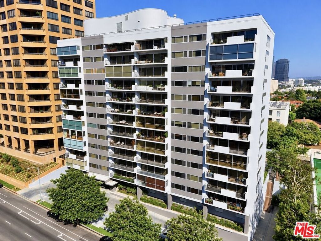Image 48 of property listing at 10450 Wilshire Boulevard 10J, Los Angeles, CA 90024