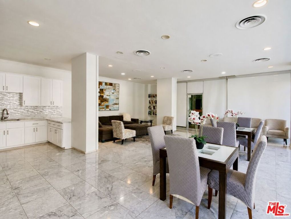 Image 53 of property listing at 10450 Wilshire Boulevard 10J, Los Angeles, CA 90024