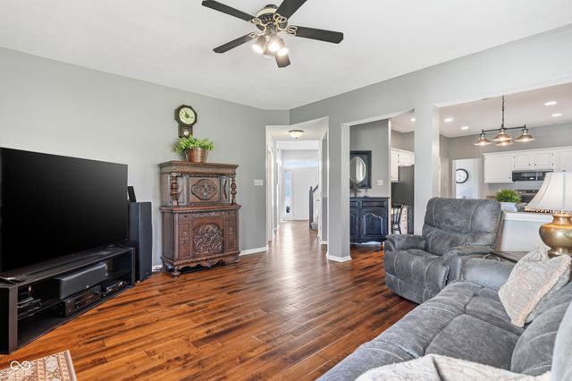 10503 Greenway Drive, Fishers, IN 46037