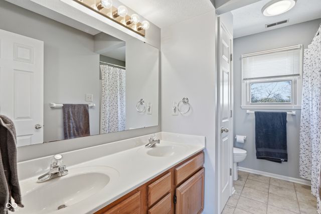 10503 Greenway Drive, Fishers, IN 46037