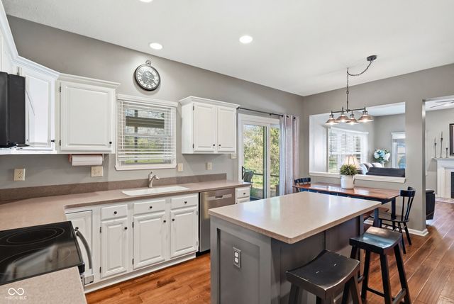 10503 Greenway Drive, Fishers, IN 46037