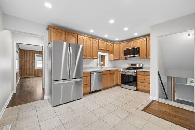 573 S Chase Avenue, Lombard, IL 60148