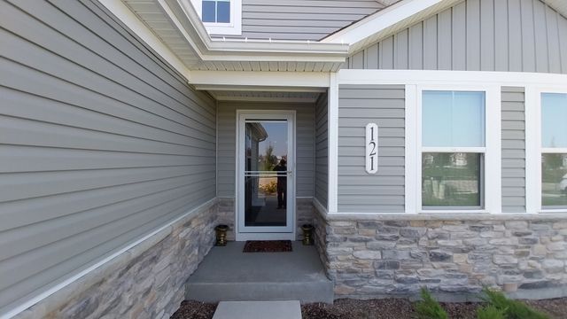 121 Cornerstone Drive, Hampshire, IL 60140
