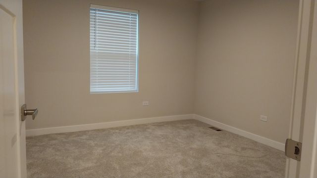 121 Cornerstone Drive, Hampshire, IL 60140
