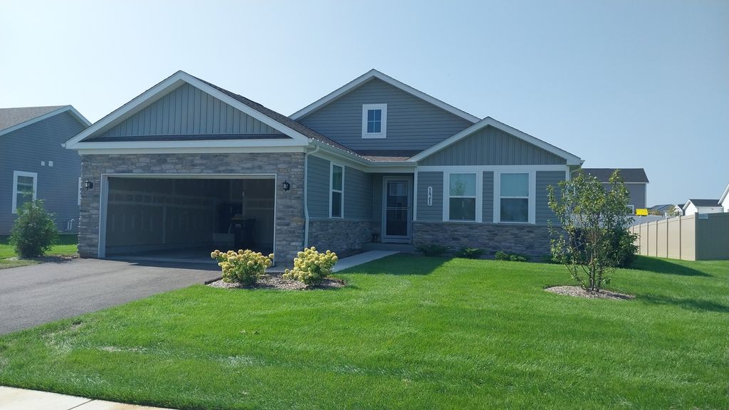 121 Cornerstone Drive, Hampshire, IL 60140