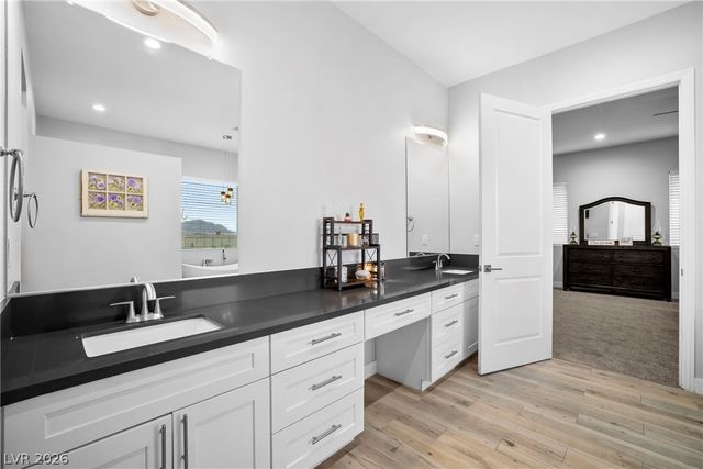 432 North Racetrack Road, Henderson, NV 89015