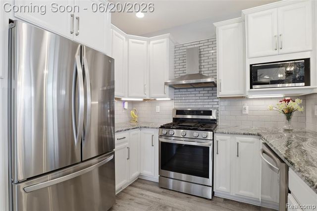 16289 Whitehead Drive, Linden, MI 48451