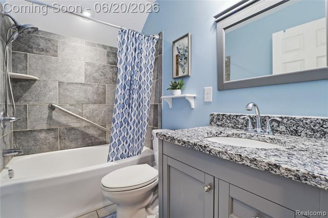16289 Whitehead Drive, Linden, MI 48451