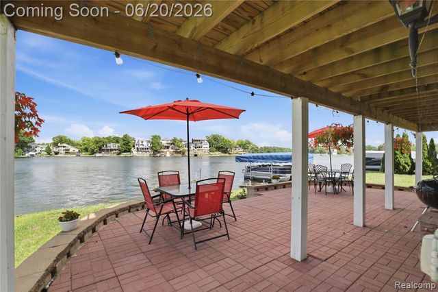 16289 Whitehead Drive, Linden, MI 48451