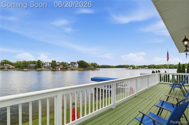 16289 Whitehead Drive, Linden, MI 48451