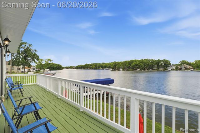 16289 Whitehead Drive, Linden, MI 48451