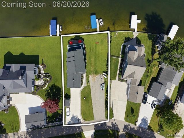 16289 Whitehead Drive, Linden, MI 48451