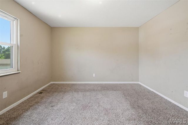 415 Hentschel Place, St Louis, MO 63135