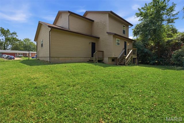 415 Hentschel Place, St Louis, MO 63135