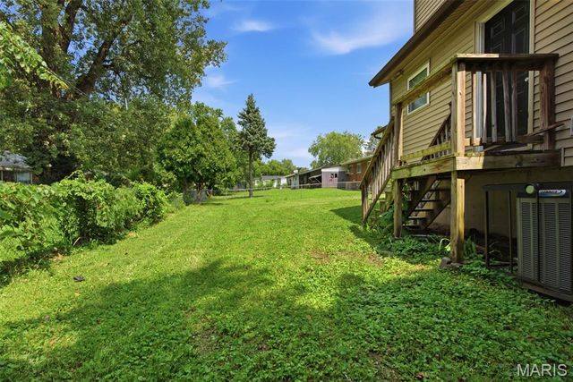 415 Hentschel Place, St Louis, MO 63135