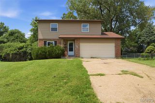 415 Hentschel Place, St Louis, MO 63135