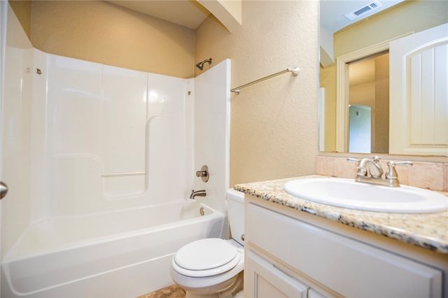 1903 SW Stonegrove Road, Bentonville, AR 72713