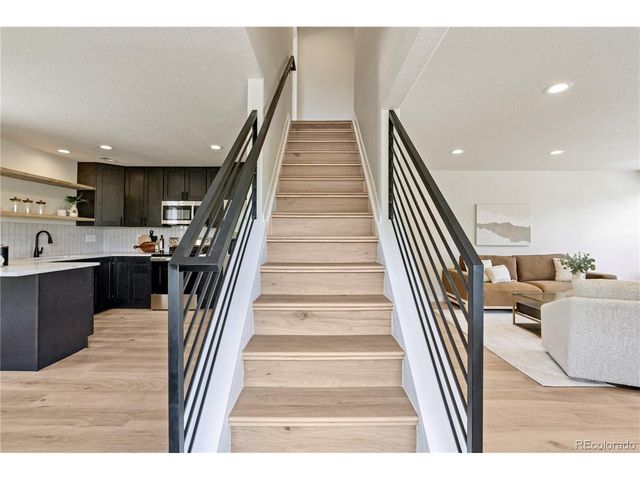 7810 S Kittredge Cir, Englewood, CO 80112