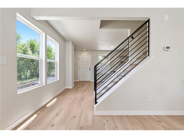 7810 S Kittredge Cir, Englewood, CO 80112