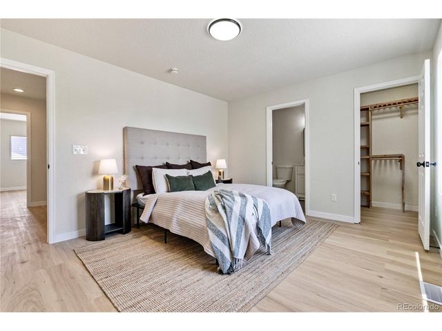 7810 S Kittredge Cir, Englewood, CO 80112