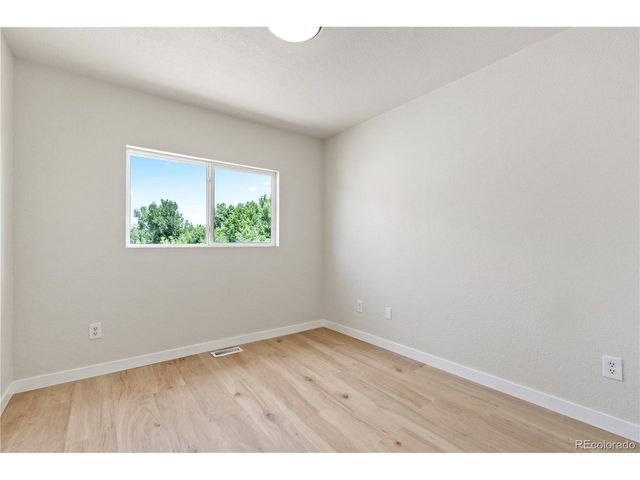 7810 S Kittredge Cir, Englewood, CO 80112