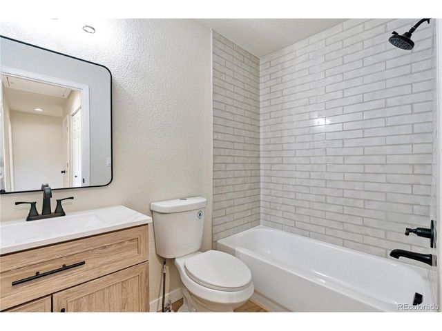 7810 S Kittredge Cir, Englewood, CO 80112