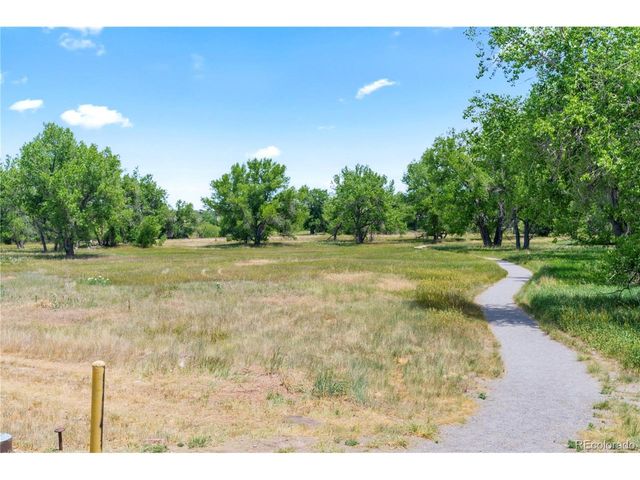 7810 S Kittredge Cir, Englewood, CO 80112
