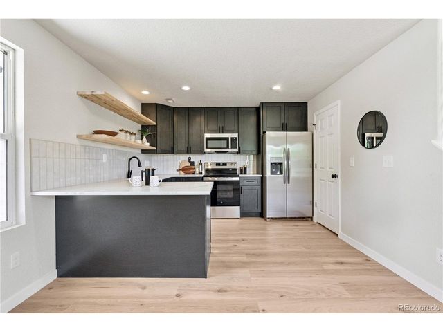 7810 S Kittredge Cir, Englewood, CO 80112