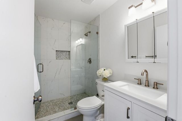 1089 Woodlake Drive, Cardiff By The Sea, CA 92007