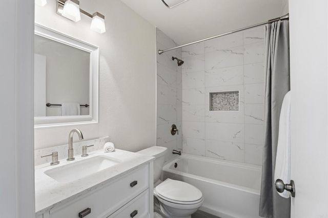 1089 Woodlake Drive, Cardiff By The Sea, CA 92007