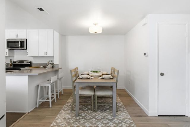 1089 Woodlake Drive, Cardiff By The Sea, CA 92007