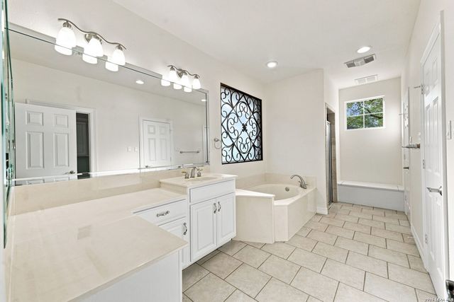 23369 ANGOSTURA BLVD, San Antonio, TX 78261