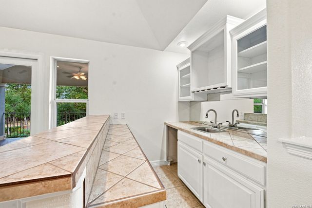 23369 ANGOSTURA BLVD, San Antonio, TX 78261